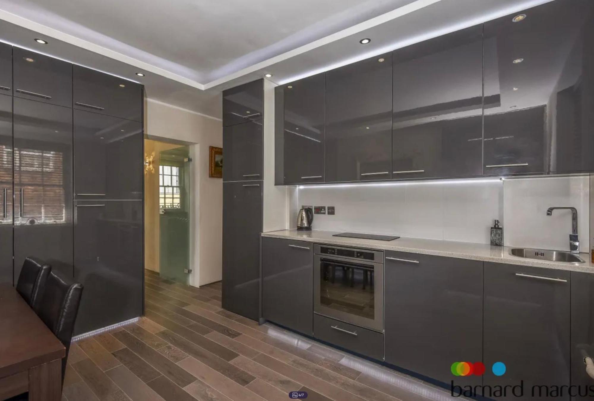 Covent Garden Two Bedroom Flat London Bagian luar foto